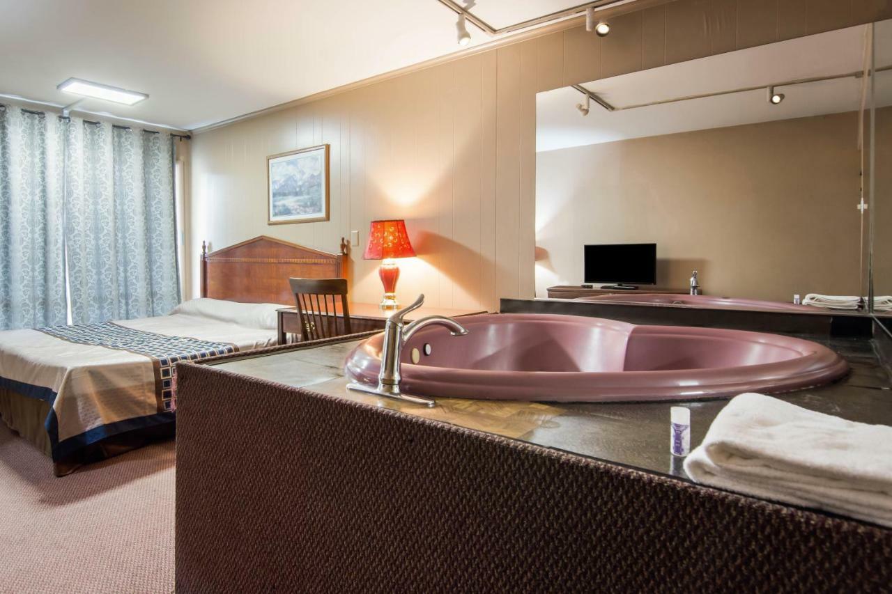Knights Inn Amsterdam Extérieur photo
